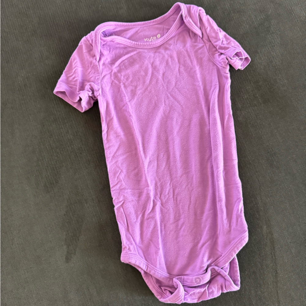 Kyte Baby Solid Onesie 18-24 Months